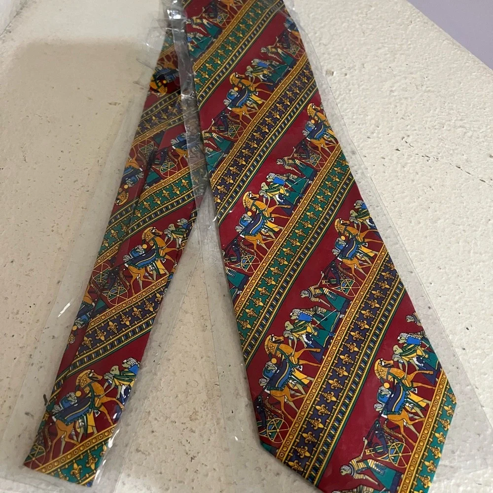 100% Pure Silk Made In Italy Equestrian‎ Knight ALL OVER Print Silk Tie Red Gold